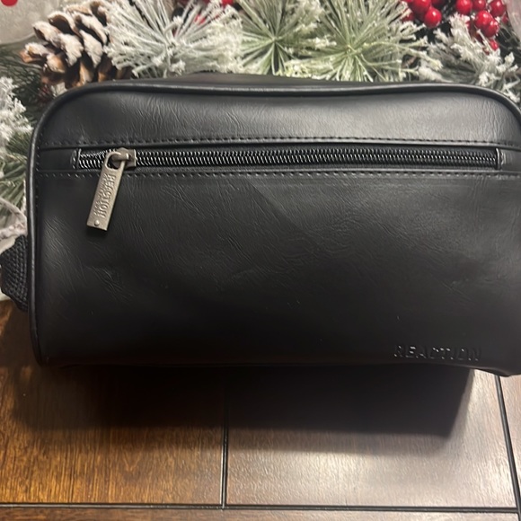Brand new mens Kenneth Cole travel bag - Picture 13 of 13